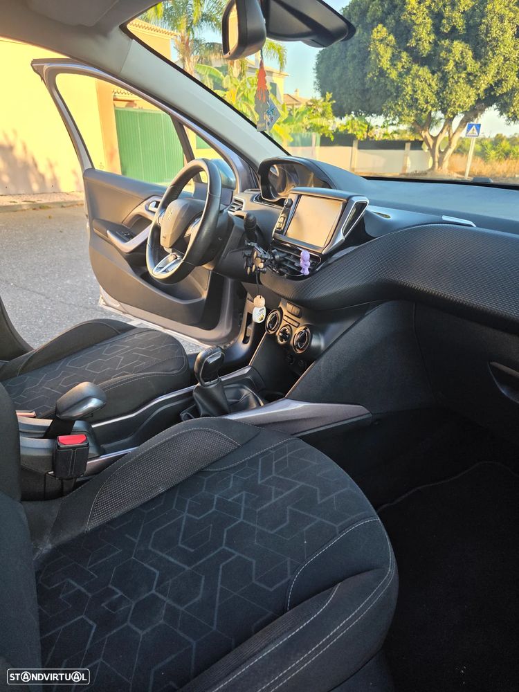 Peugeot 2008 - 13
