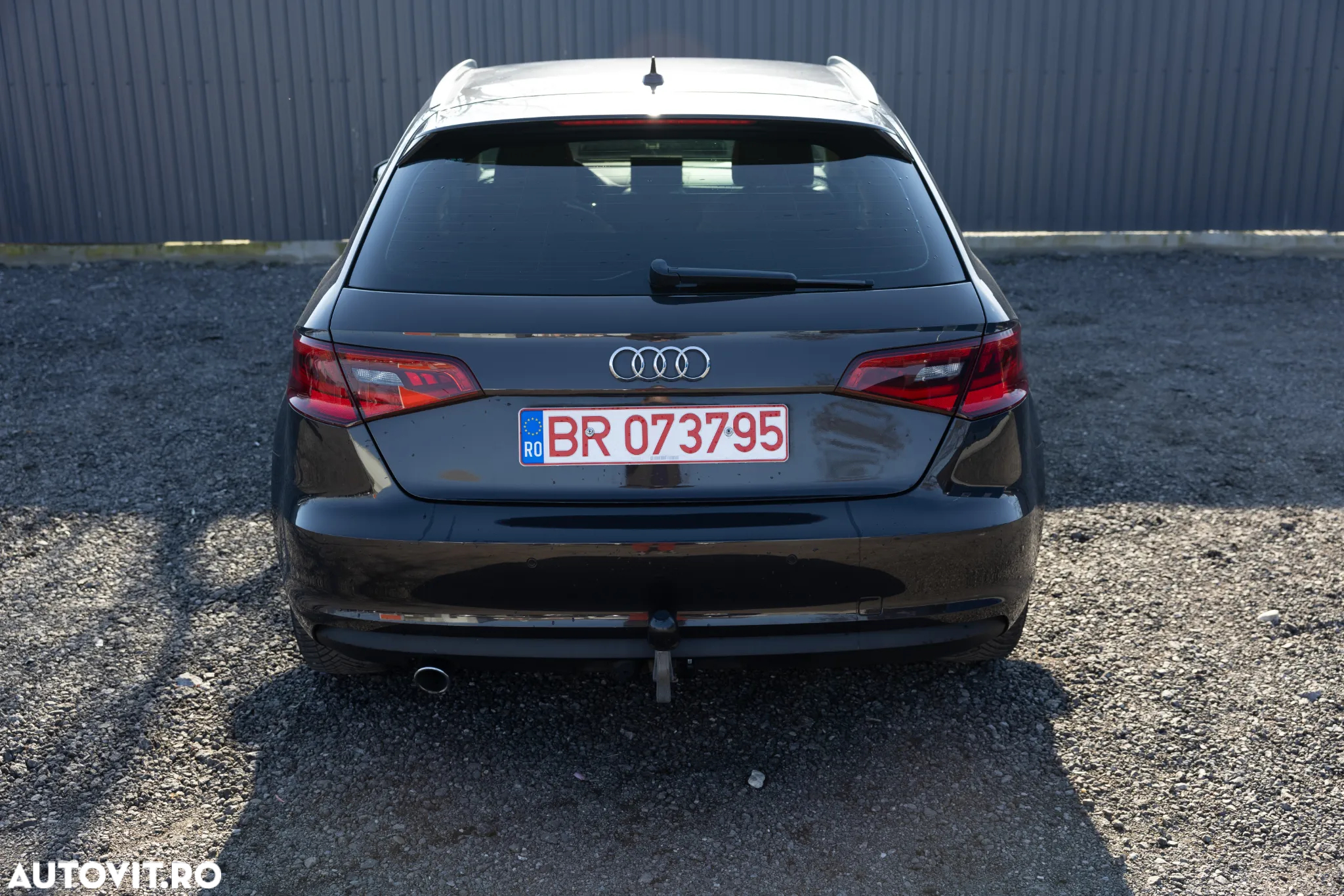 Audi A3 1.6 TDI Stronic Attraction - 4