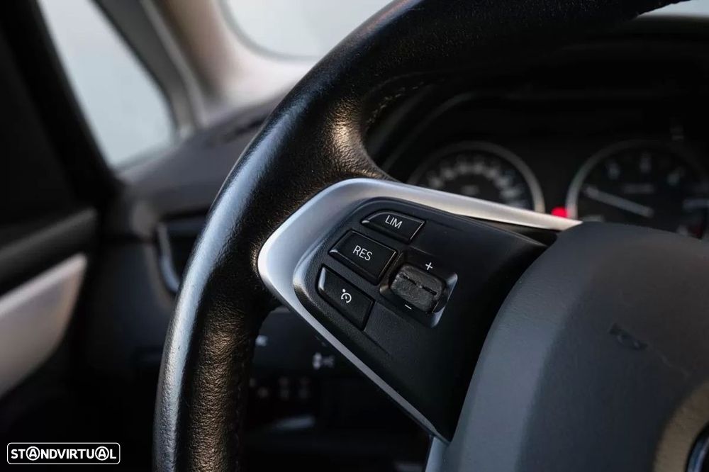 BMW 216 Active Tourer d Auto - 27