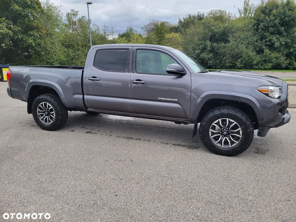 Toyota Tacoma - 3