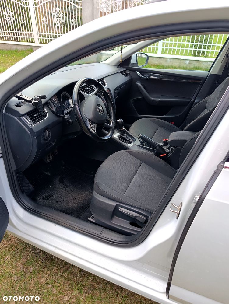 Skoda Octavia 2.0 TDI Ambition DSG - 10