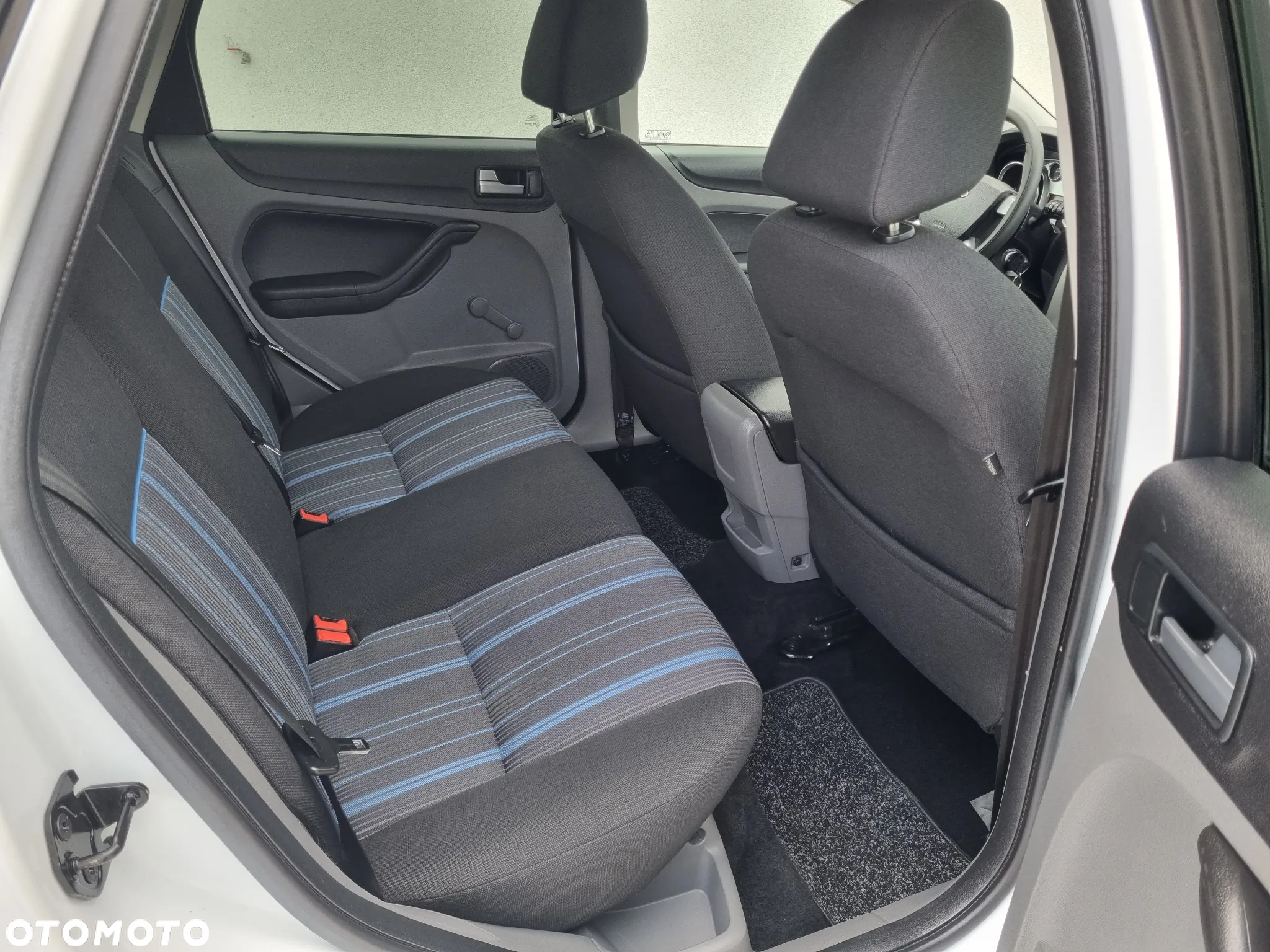 Ford Focus 1.6 TDCi Sport - 12