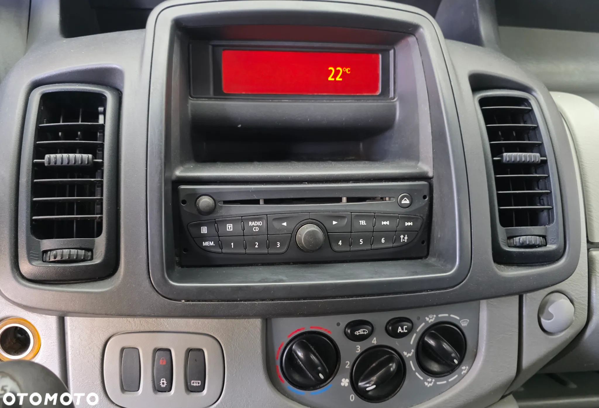 Opel Vivaro - 16