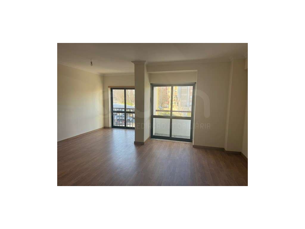 Apartamento T3 em Rio de Mouro, Sintra - Grande imagem: 2/20