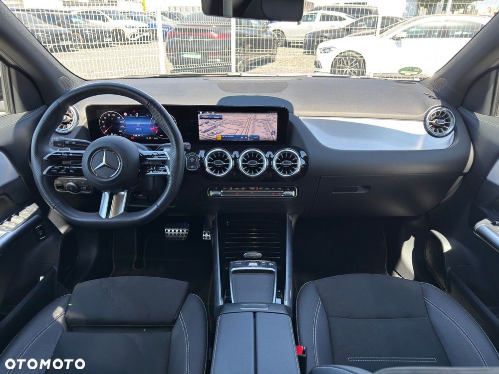 Mercedes-Benz GLA 200 AMG Line - 19
