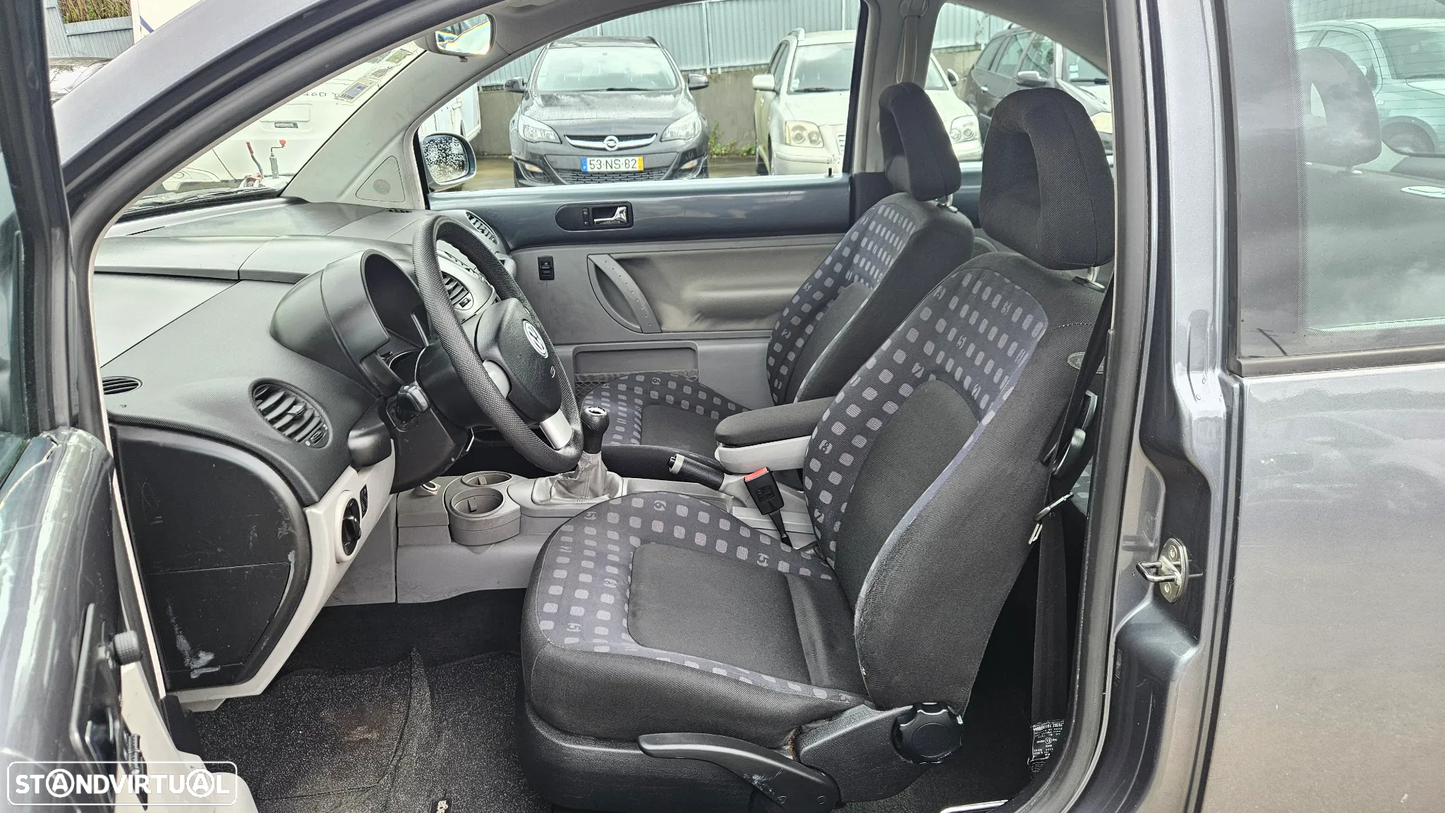 VW New Beetle 1.4 - 12
