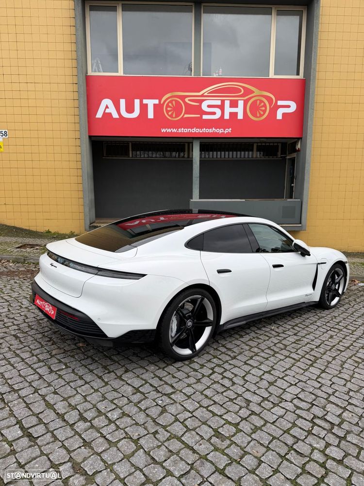 Porsche Taycan 4S - 17