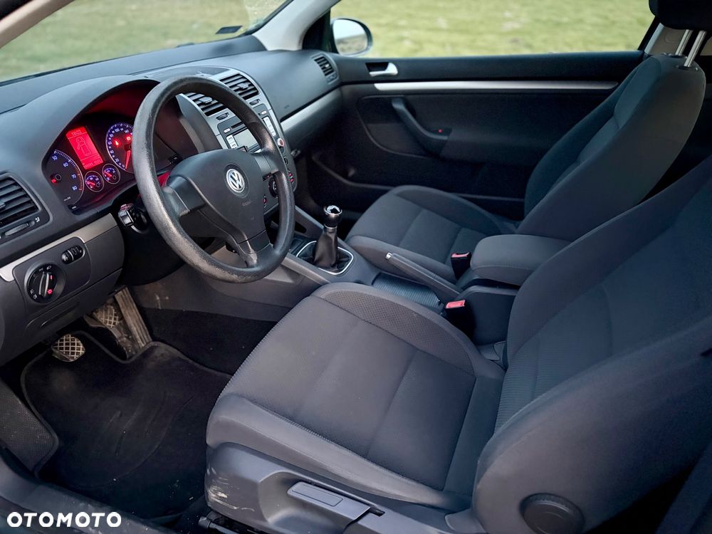 Volkswagen Golf 1.6 FSI Comfortline - 9