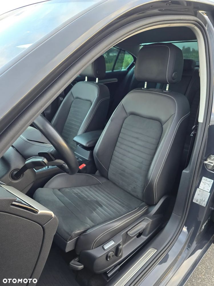 Volkswagen Passat 2.0 TSI Elegance DSG - 18