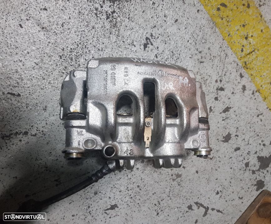 Pinça Frente Direita Renault Master 2017 - 1