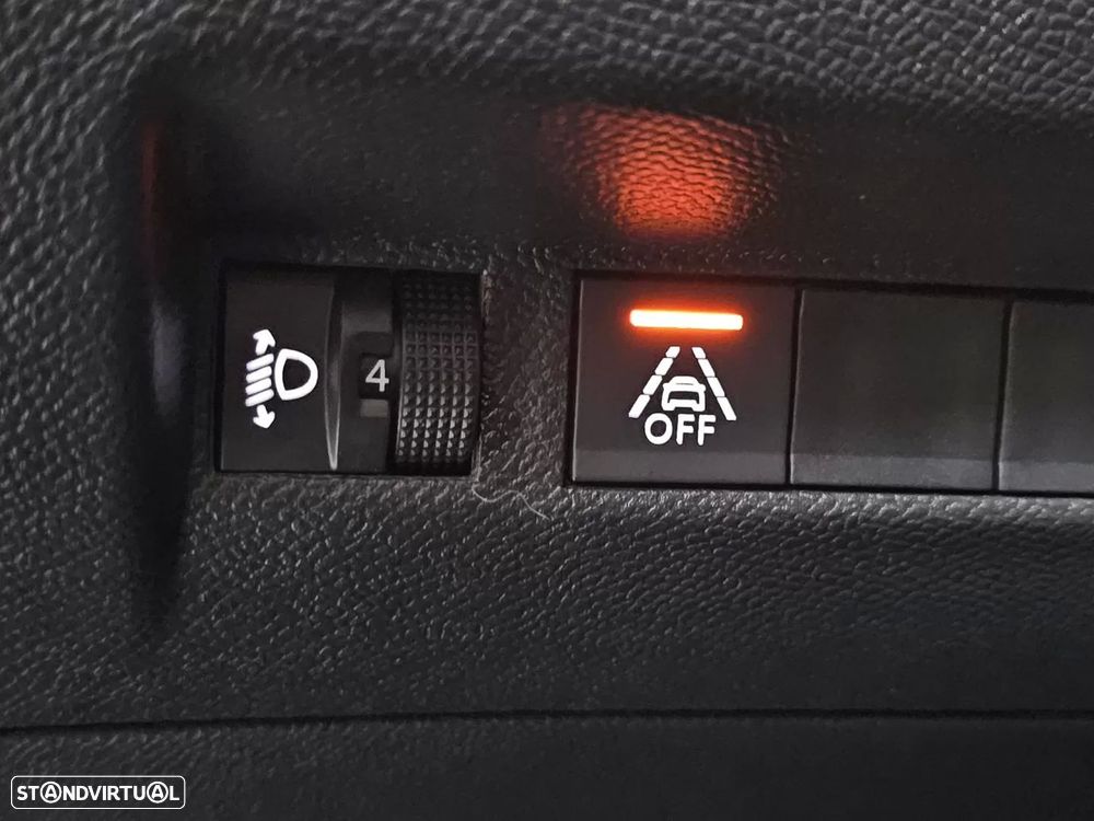 Peugeot 2008 1.5 BlueHDi Allure - 6