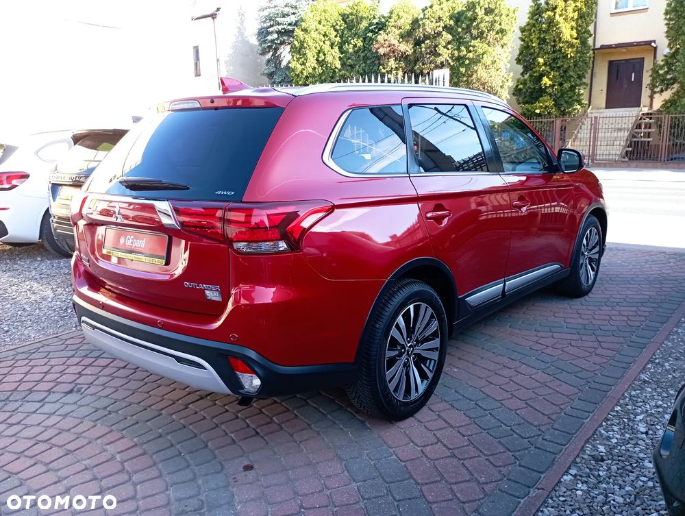 Mitsubishi Outlander 2.0 Intense + Navi 4WD CVT - 4