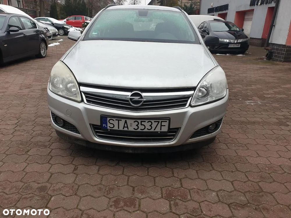 Opel Astra 1.9 CDTI DPF Cosmo - 1