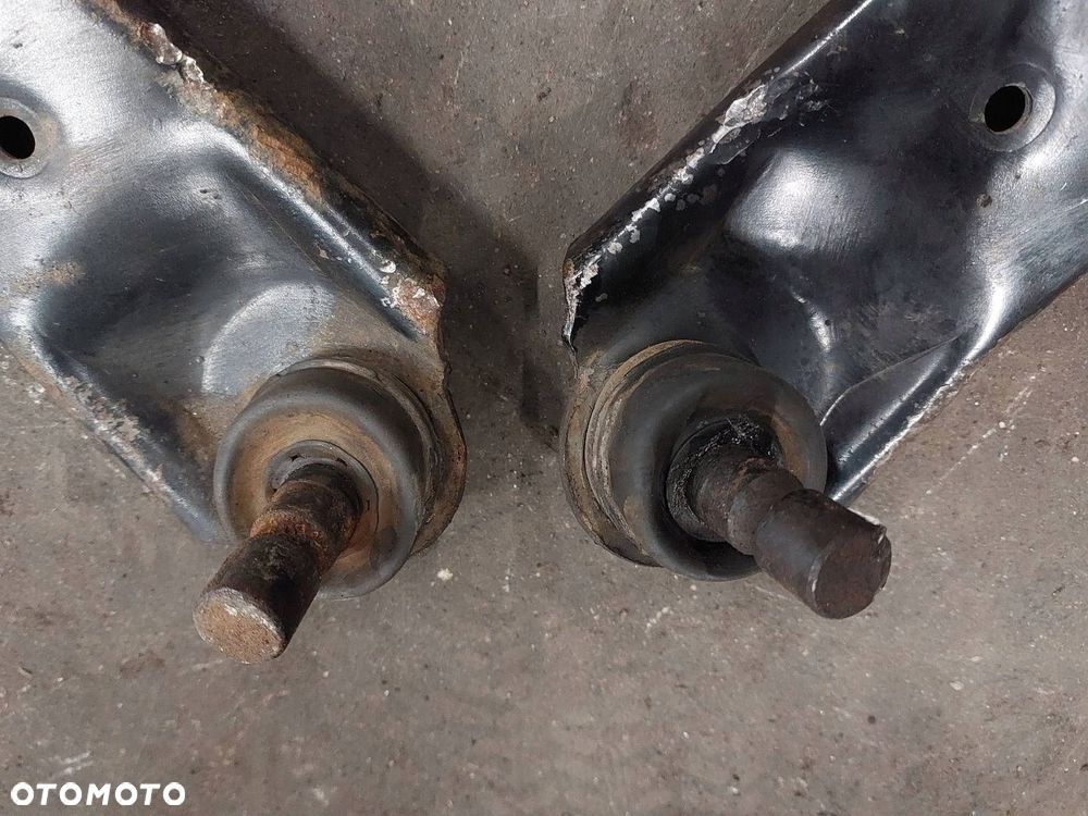 WAHACZ LEWY PRZÓD + PRAWY PRZÓD MAZDA 3 I BK - 2