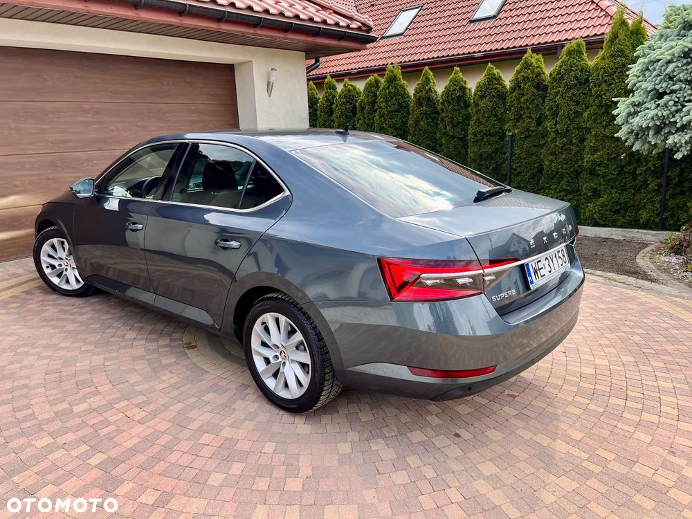 Skoda Superb ver-2-0-tdi-scr-ambition-dsg - 26