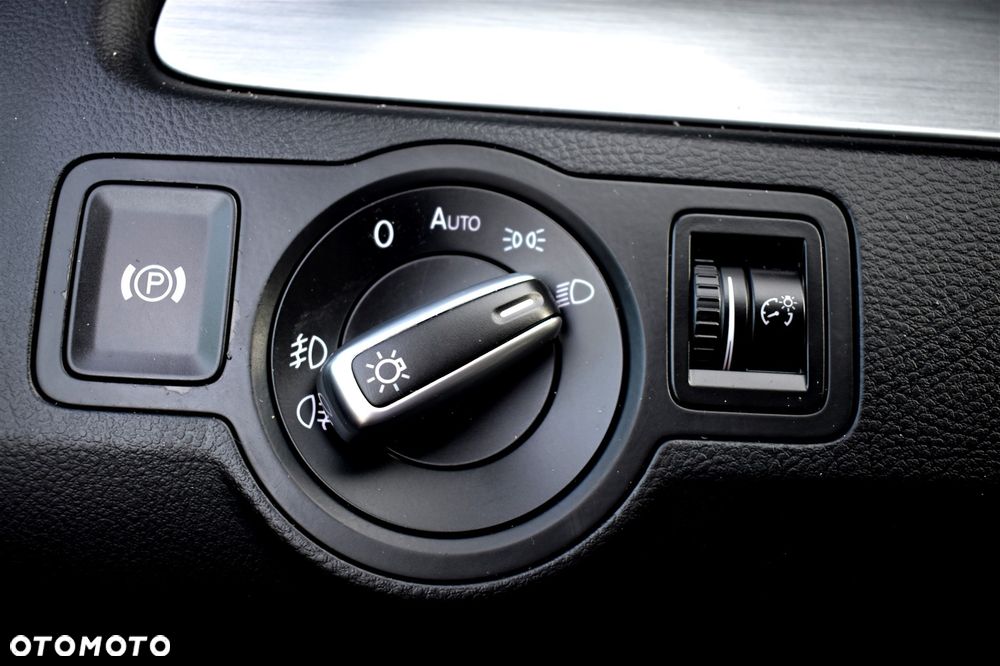Volkswagen Passat CC 2.0 TDI DSG Individual - 28