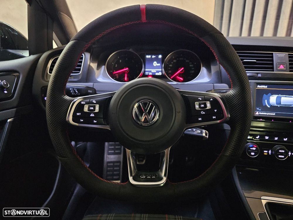 VW Golf 2.0 TSi GTi - 12