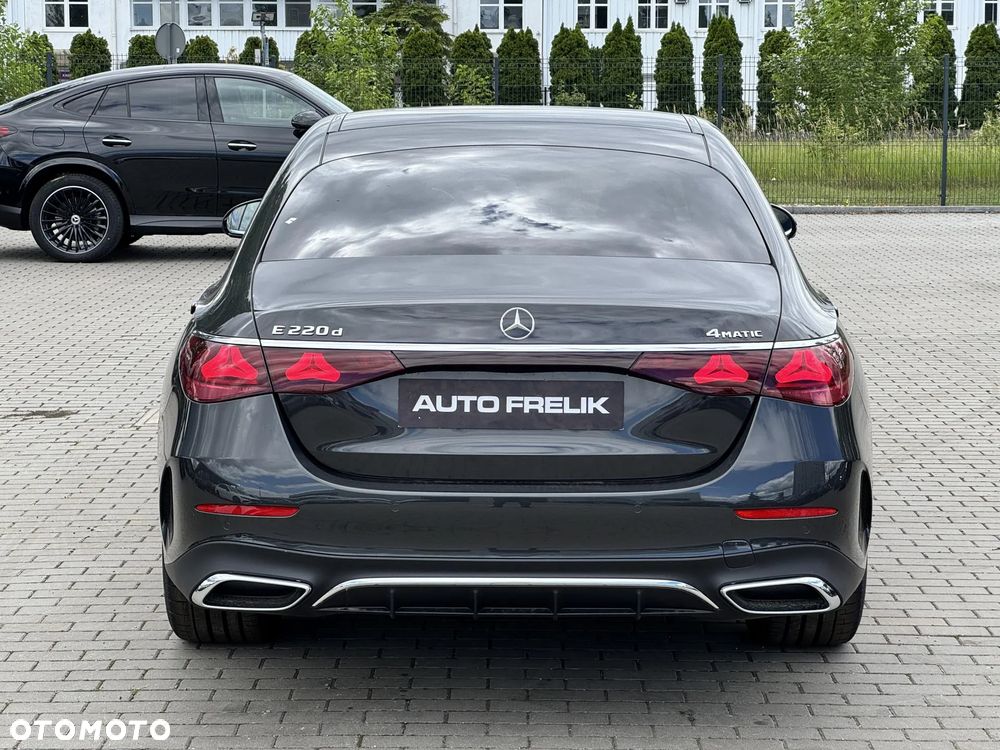 Mercedes-Benz Klasa E 220 d mHEV 4-Matic AMG 9G-Tronic - 11
