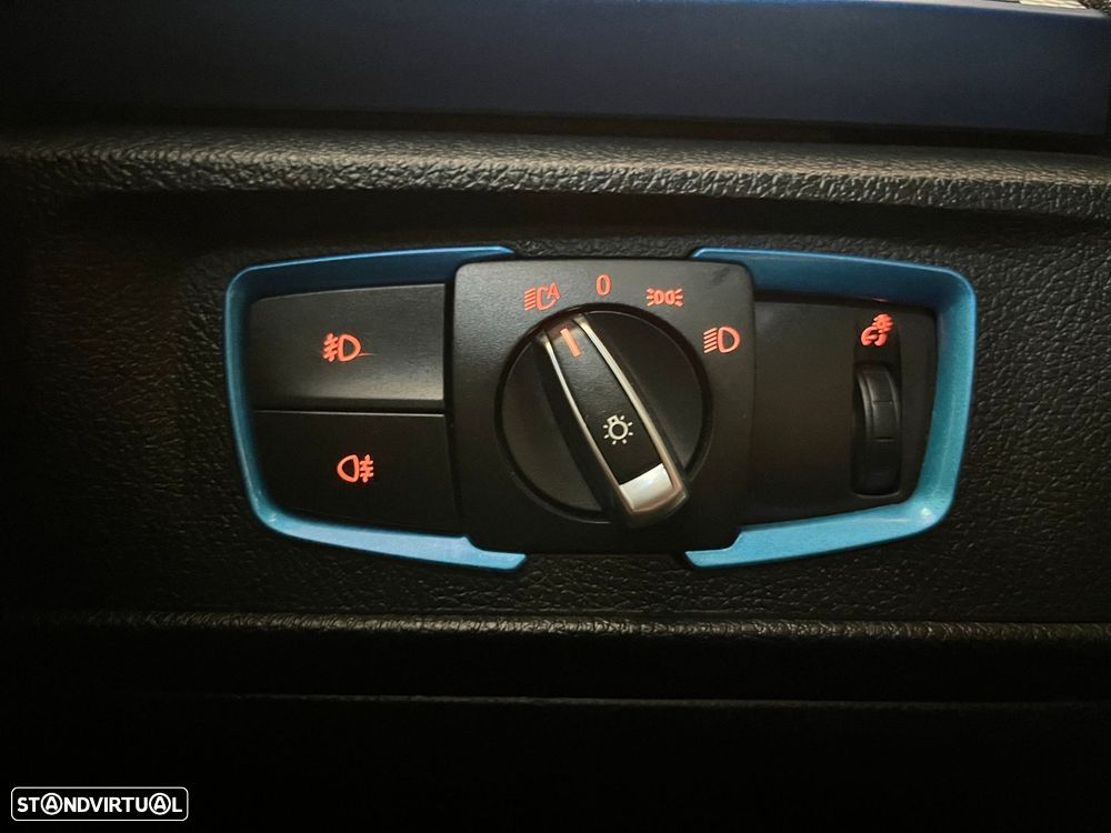 BMW 120 d Pack M - 21