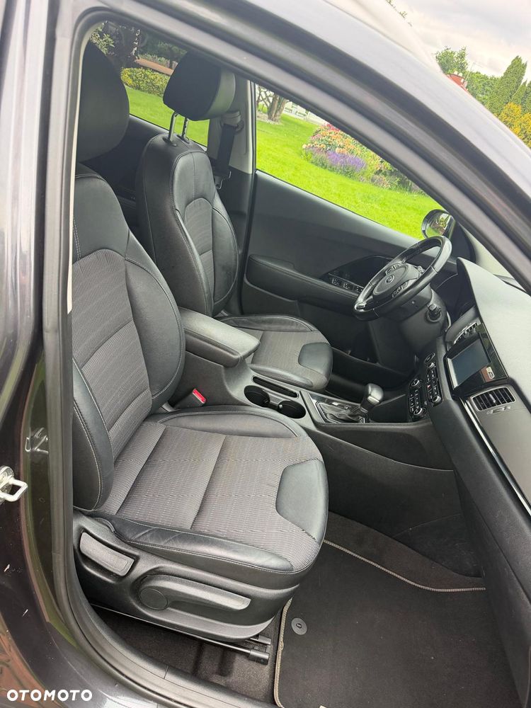 Kia Niro 1.6 GDI Hybrid M - 10
