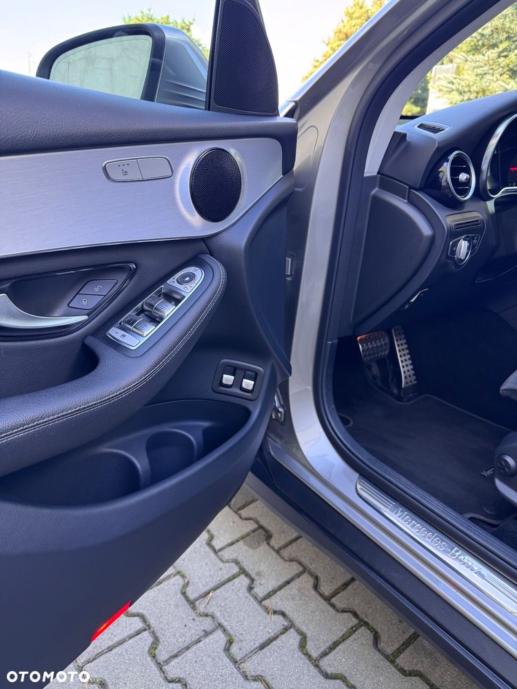 Mercedes-Benz GLC 220 d 4Matic 9G-TRONIC AMG Line - 22