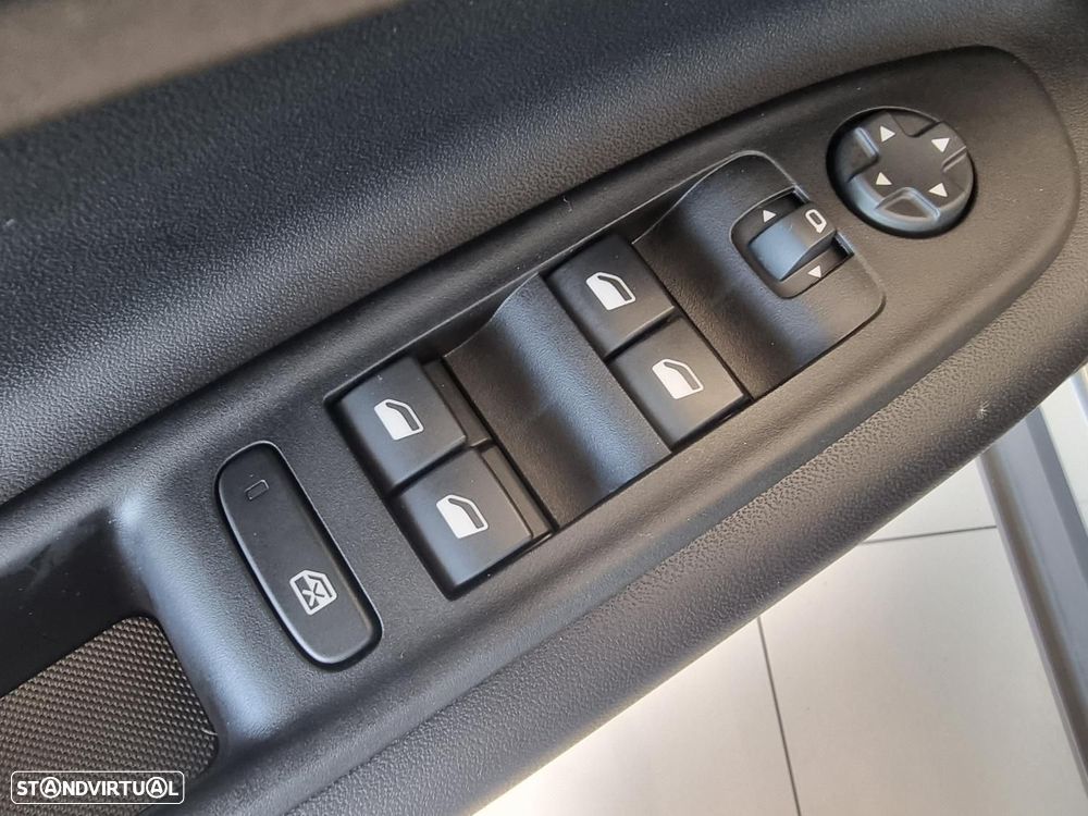 Jeep Avenger 54 kWh Altitude - 18