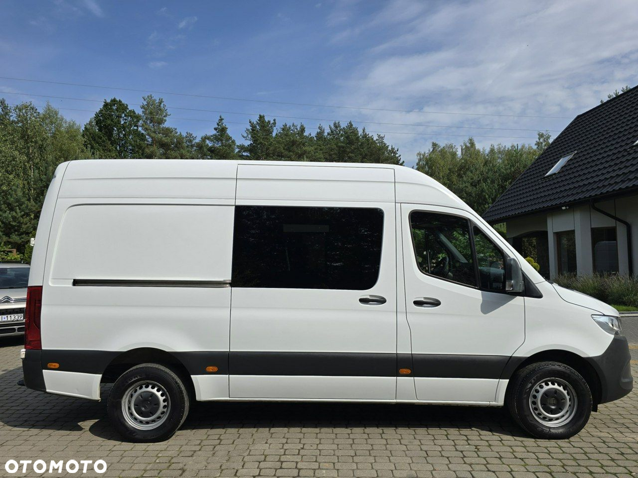 Mercedes-Benz Sprinter - 2