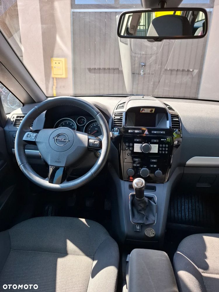 Opel Zafira 1.8 Cosmo EU5 - 7