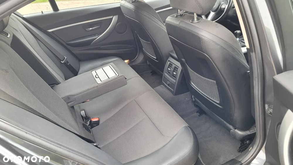 BMW Seria 3 318i GPF Sport Line Shadow - 7