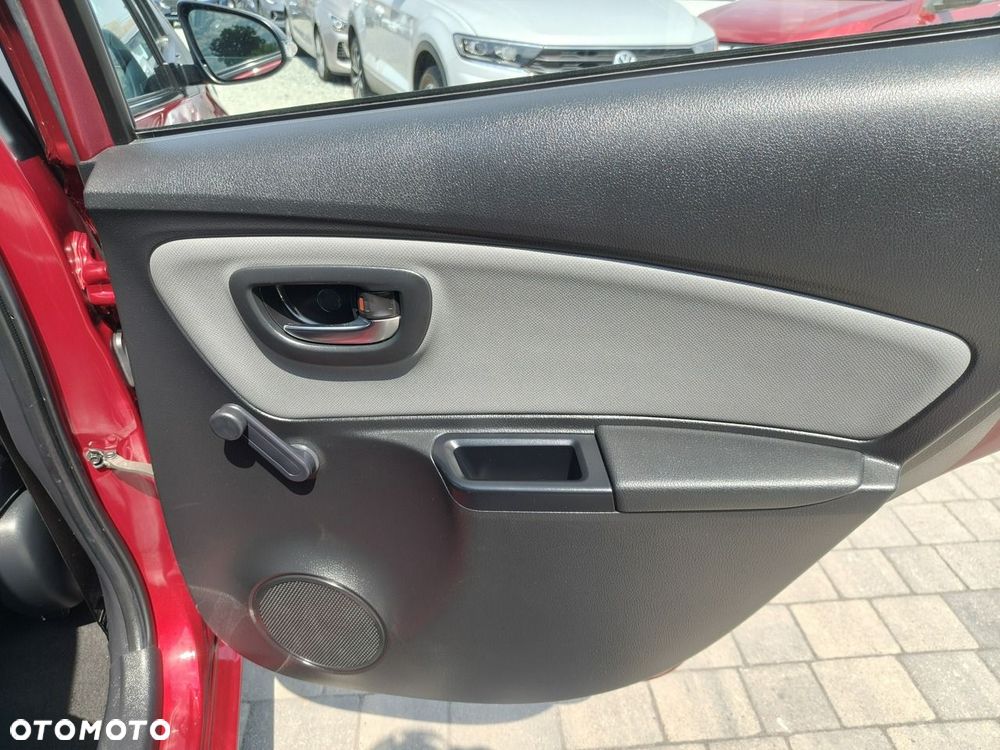 Toyota Yaris - 27