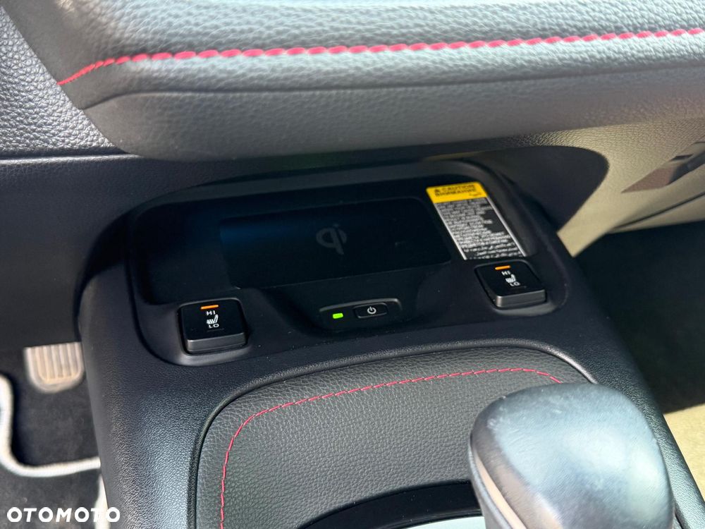 Toyota Corolla 2.0 Hybrid Executive - 11