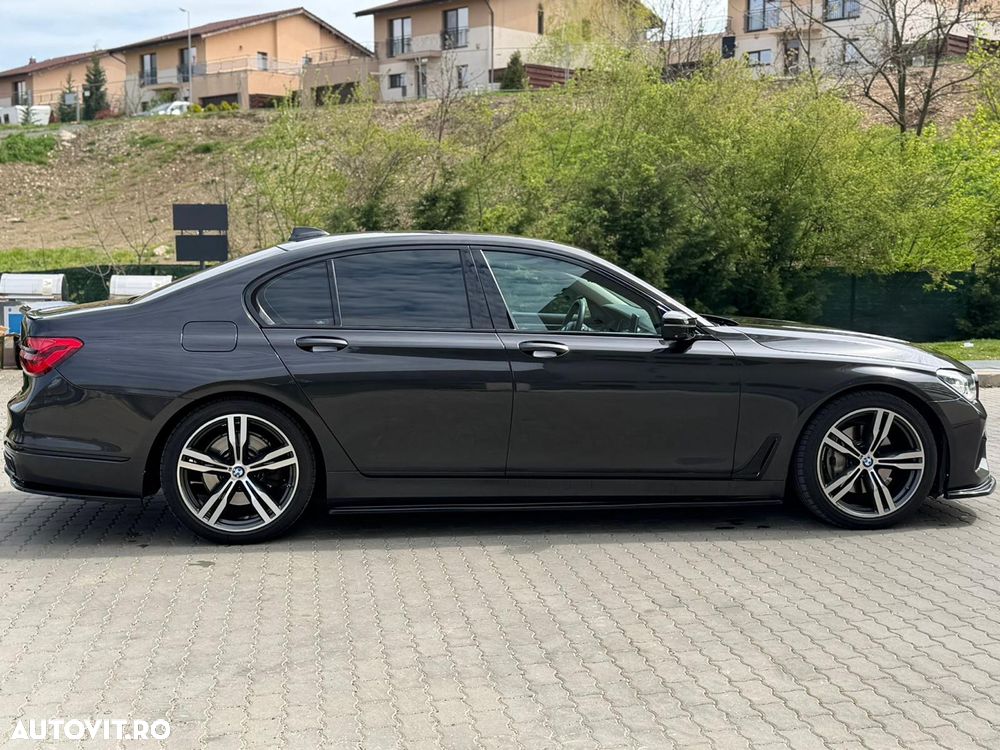 BMW Seria 7 730d xDrive - 23