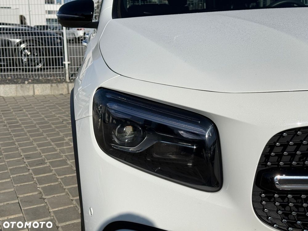 Mercedes-Benz GLB 200 d AMG Line 8G-DCT - 11