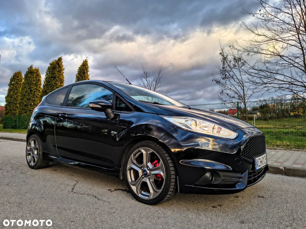 Ford Fiesta 1.6 EcoBoost ST - 27