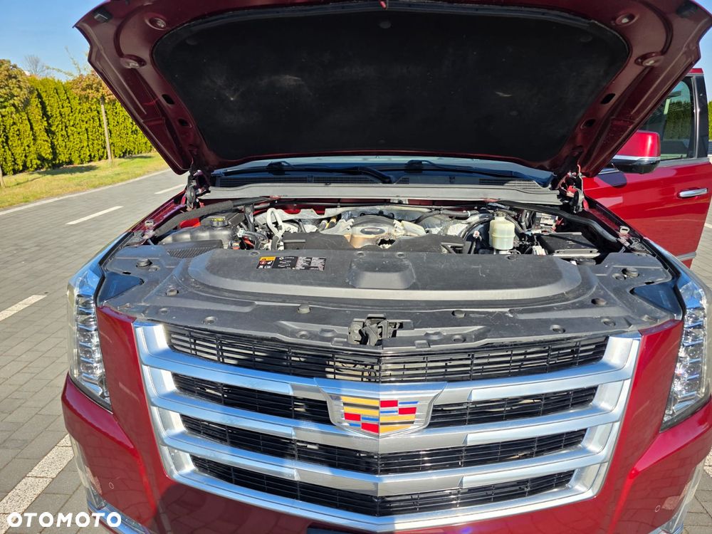 Cadillac Escalade ESV 6.2 V8 AWD AT Premium - 28