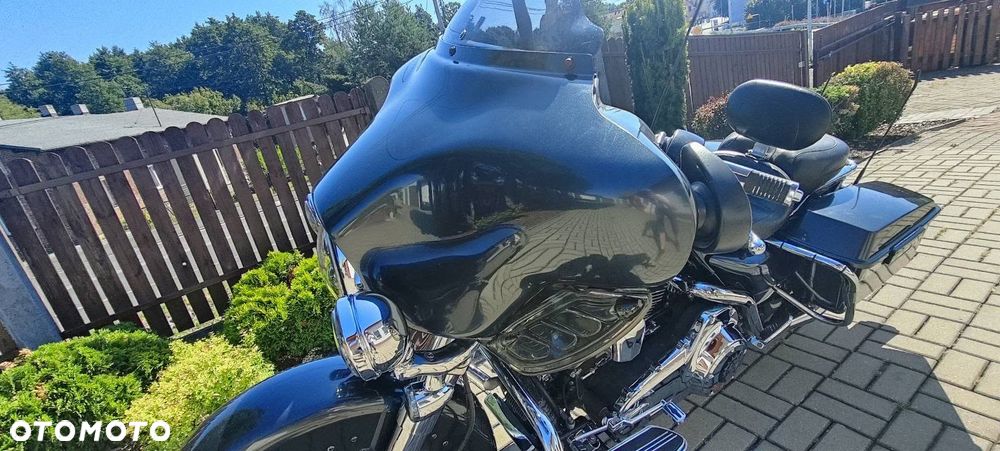 Harley-Davidson Touring Street Glide - 20