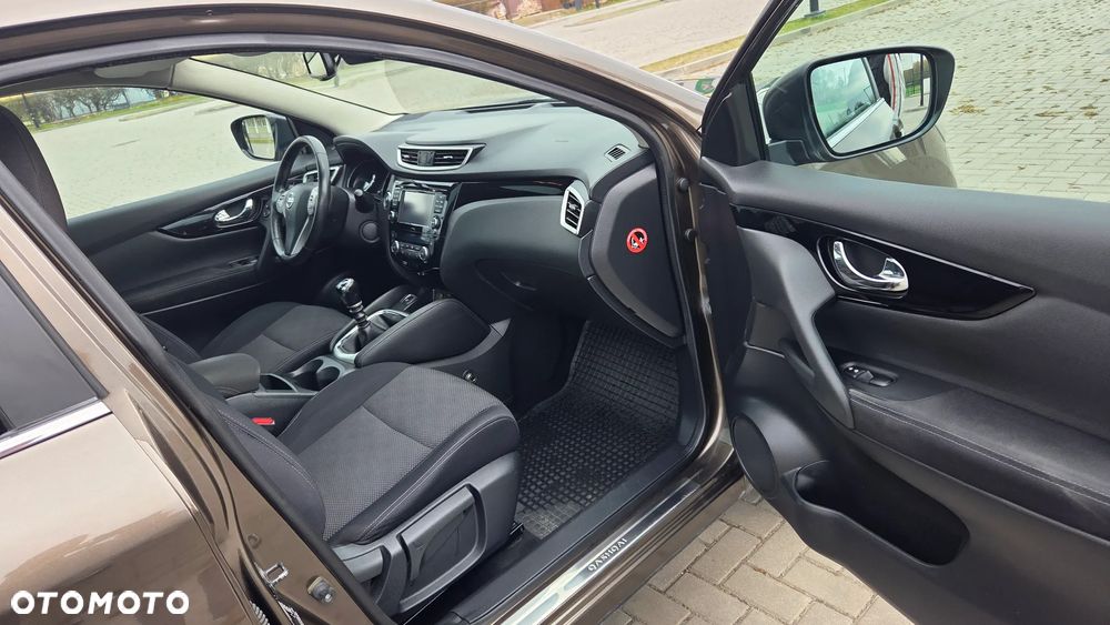 Nissan Qashqai 1.2 DIG-T N-Connecta EU6 - 8