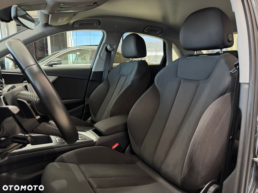 Audi A4 Limousine - 10