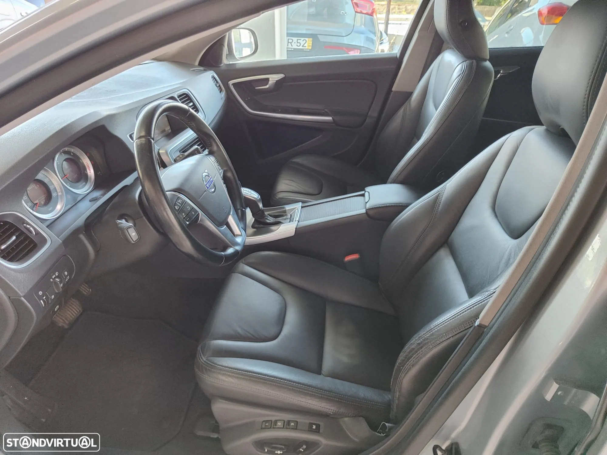 Volvo V60 D3 Geartronic Summum - 12