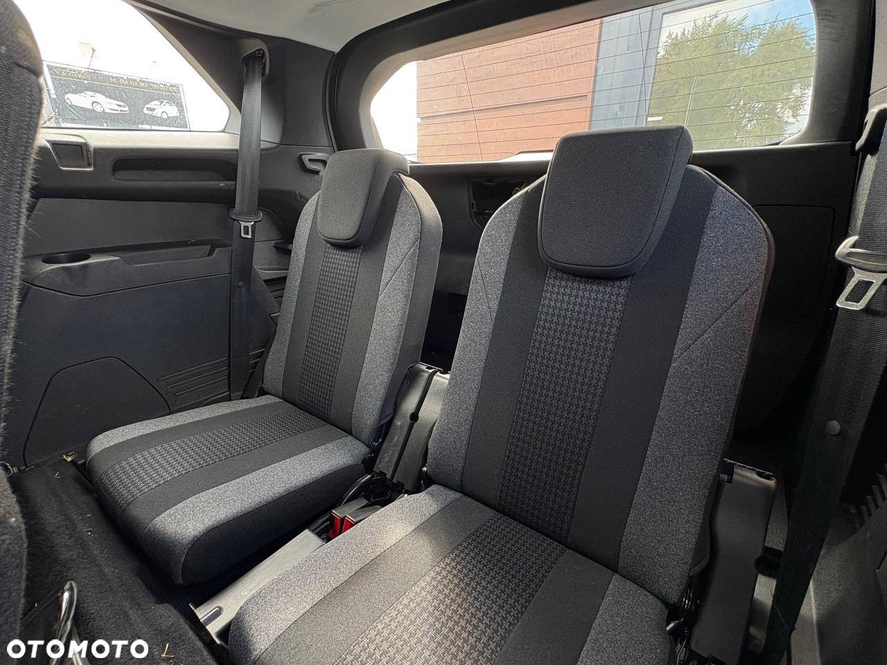 Peugeot 5008 1.2 PureTech Active S&S EAT8 - 7