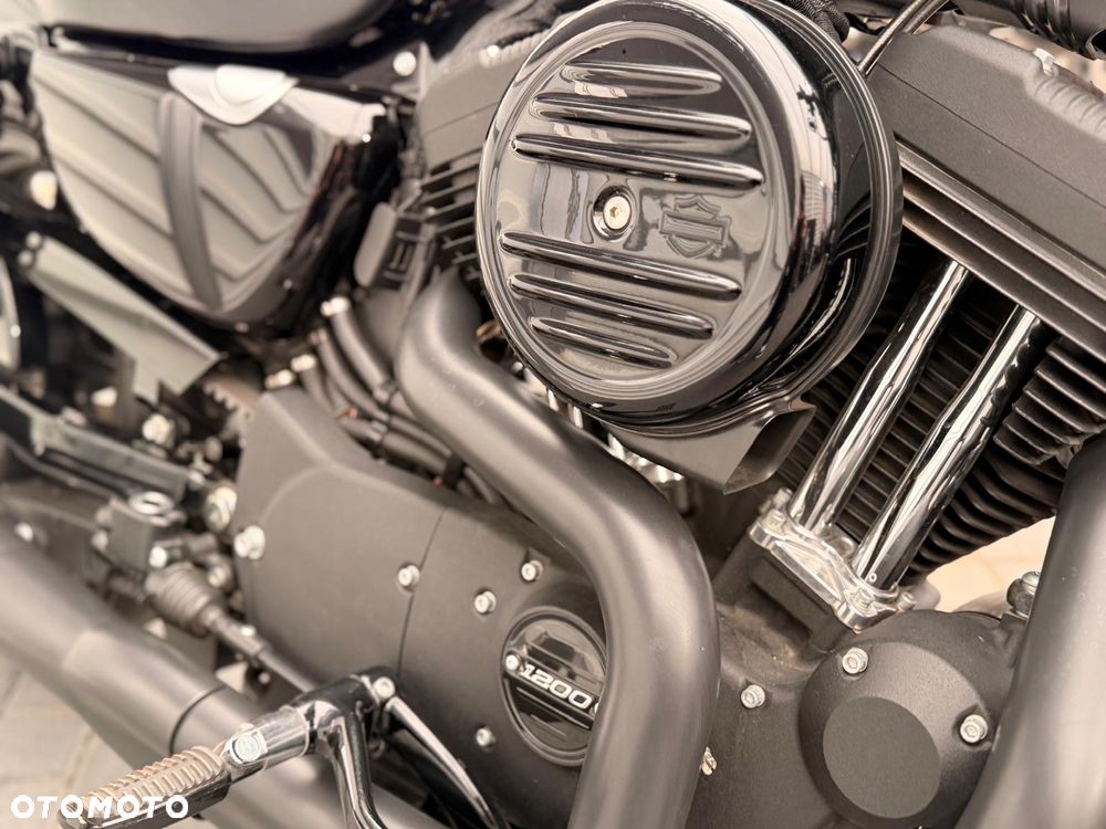 Harley-Davidson Sportster Iron 1200 - 11