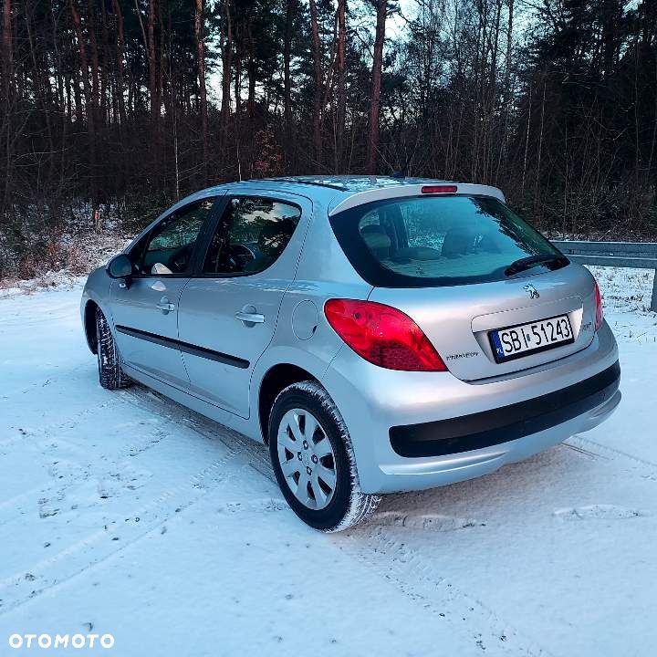Peugeot 207 1.4 16V Presence - 9