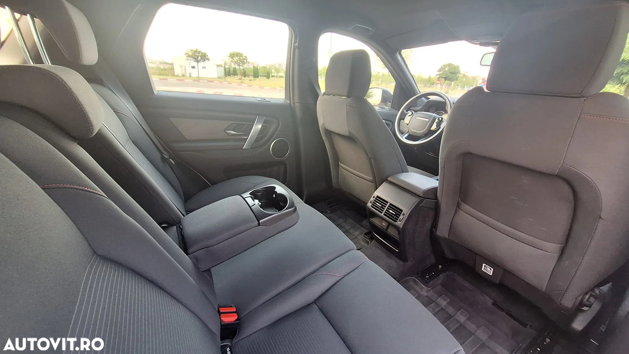 Land Rover Discovery Sport 2.0 P200 R-Dynamic MHEV - 12