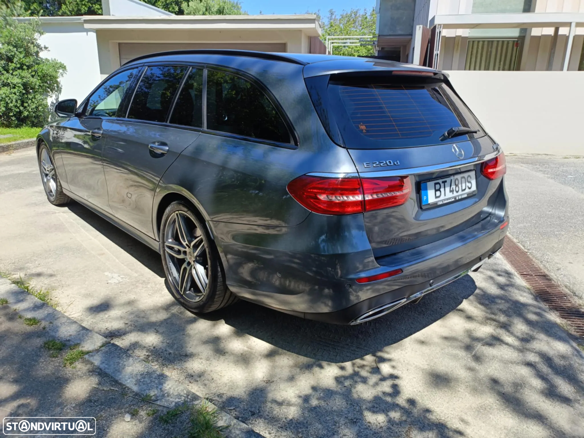 Mercedes-Benz E 220 d AMG Line - 3