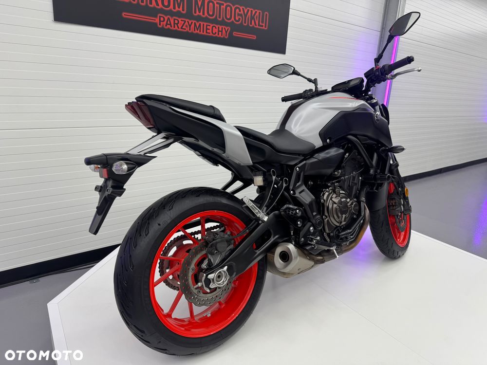 Yamaha MT - 3