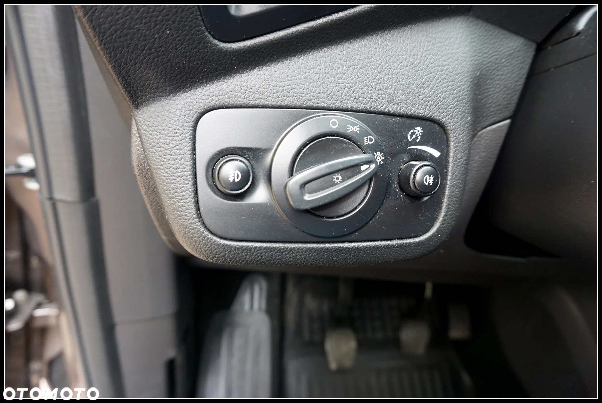 Ford C-MAX 2.0 TDCi Start-Stop-System Titanium - 17