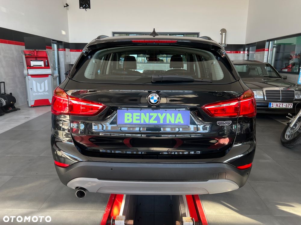 BMW X1 sDrive18i Business Edition - 6