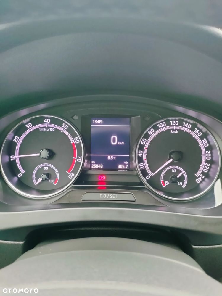 Skoda RAPID Spb 1.0 TSI Style - 16