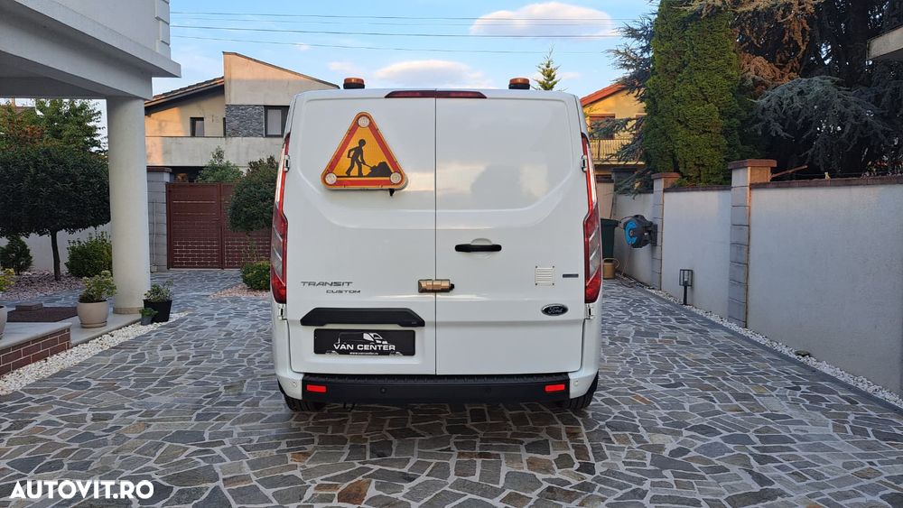 Ford CUSTOM VAN TREND L1H1 FWD - 6