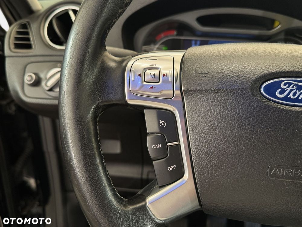 Ford S-Max - 14